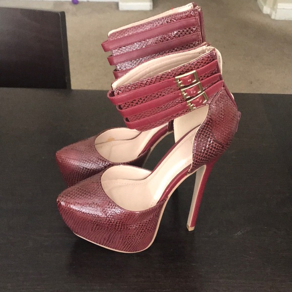 Size 6.5 women’s platform heels. - Picture 2 of 3